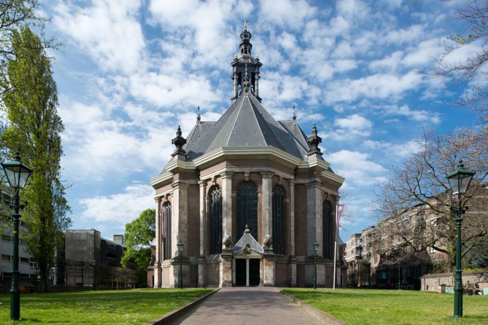 De Nieuwe Kerk in het centrum van Den Haag is een uitzonderlijke locatie voor de organisatie van onvergetelijke ontmoetingen.